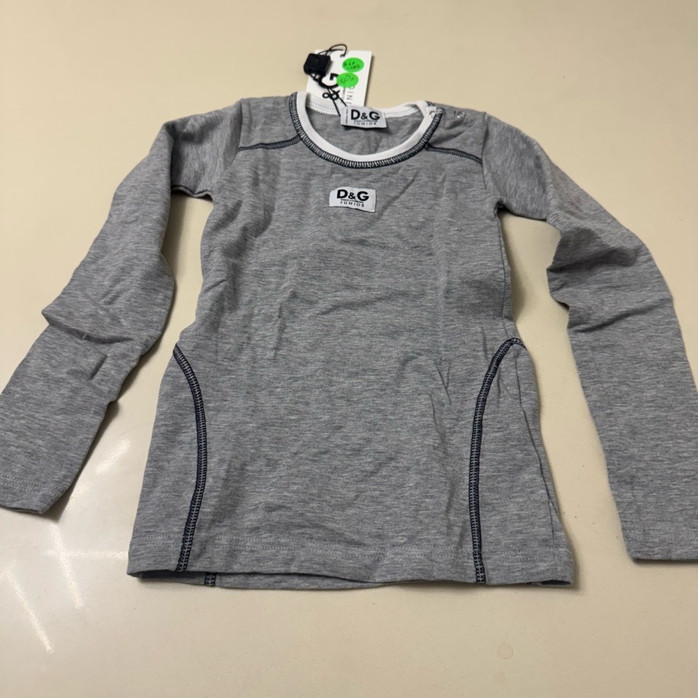 D&G Heather Gray Long Sleeve Top